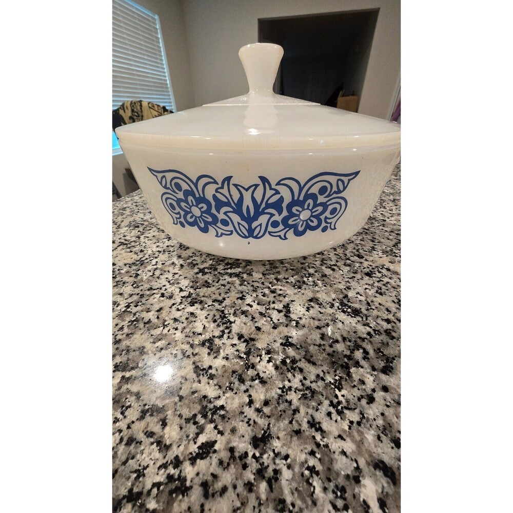 Vintage Federal Glass Fire King Pyrex Blue Tulip Casserole Dish w/lid 3.5 quart